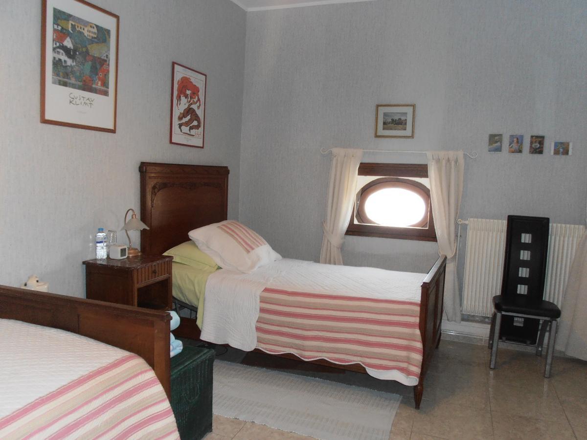 Bed and Breakfast L'Orchidee Ginestas Exterior foto
