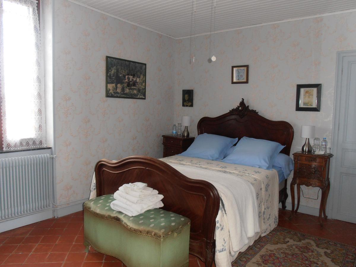 Bed and Breakfast L'Orchidee Ginestas Exterior foto