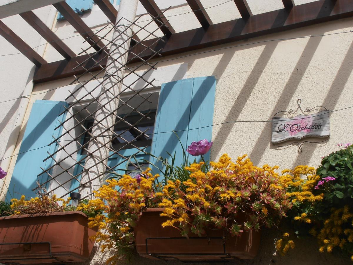 Bed and Breakfast L'Orchidee Ginestas Exterior foto